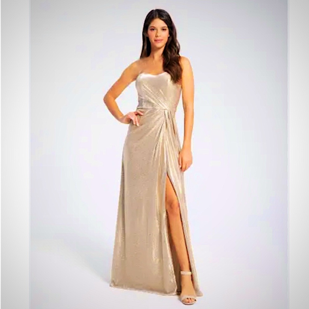 Hailey Paige NWOT Rose Gold Metallic Special Occasion/Wedding/Prom Dress